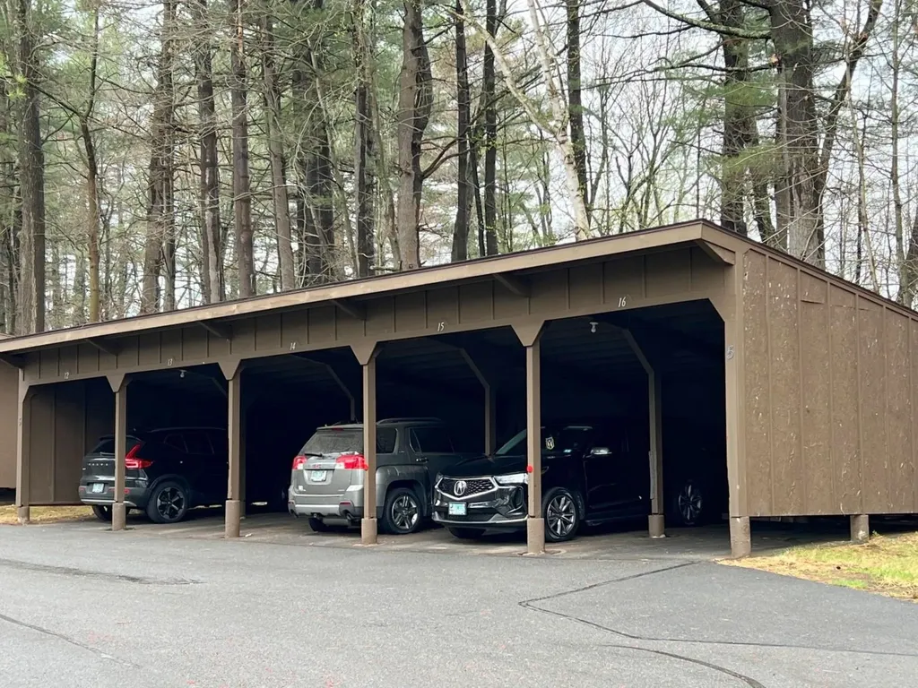 5 Autumn Leaf Drive Nashua NH 03060