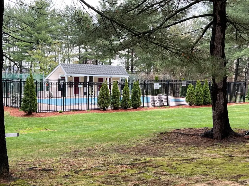 5 Autumn Leaf Drive Nashua NH 03060