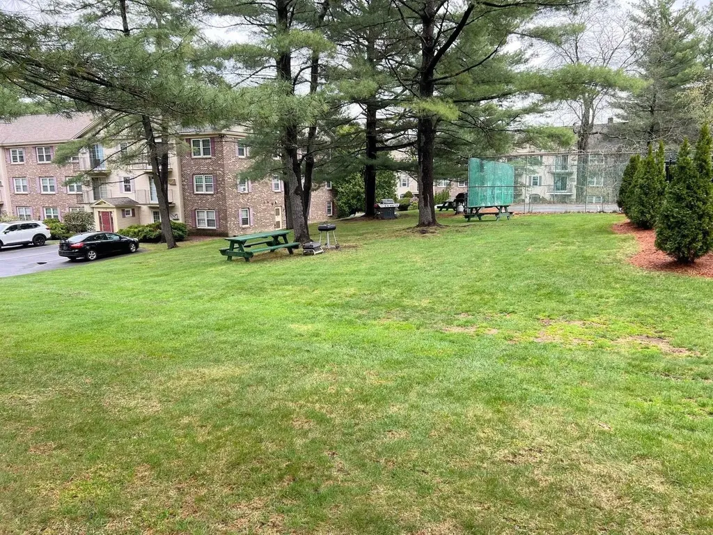 5 Autumn Leaf Drive Nashua NH 03060