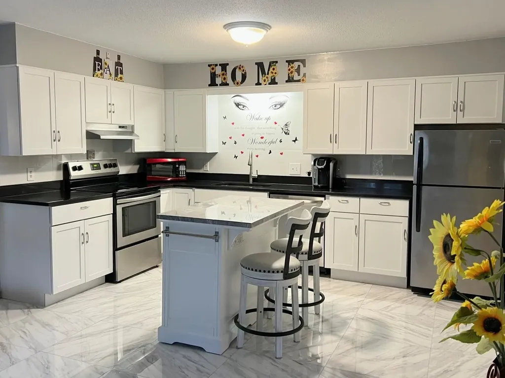 5 Autumn Leaf Drive Nashua NH 03060