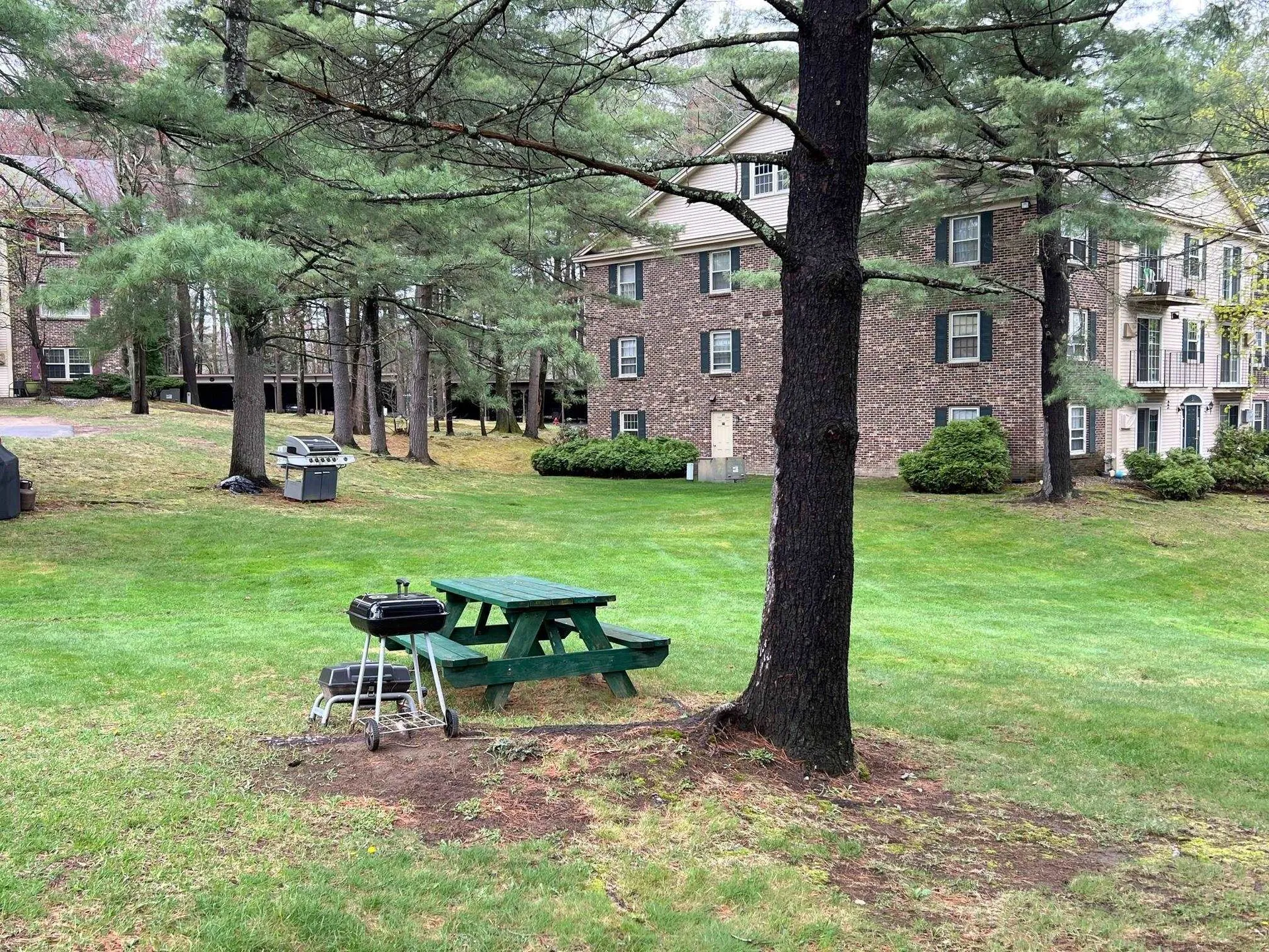 5 Autumn Leaf Drive Nashua NH 03060