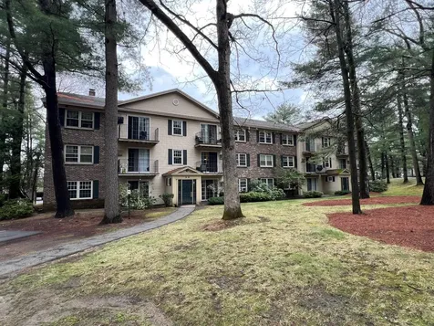 5 Autumn Leaf Drive Nashua NH 03060