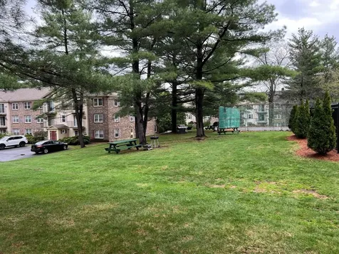 5 Autumn Leaf Drive Nashua NH 03060