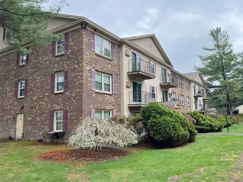 5 Autumn Leaf Drive Nashua NH 03060