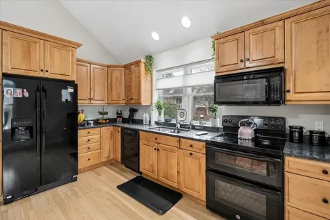 38 Green Heron Lane Nashua NH 03062