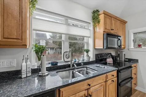 38 Green Heron Lane Nashua NH 03062