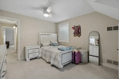 38 Green Heron Lane Nashua NH 03062