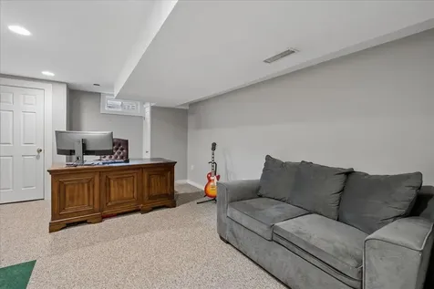 38 Green Heron Lane Nashua NH 03062