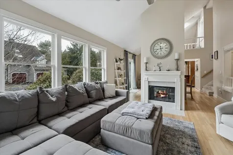 38 Green Heron Lane Nashua NH 03062