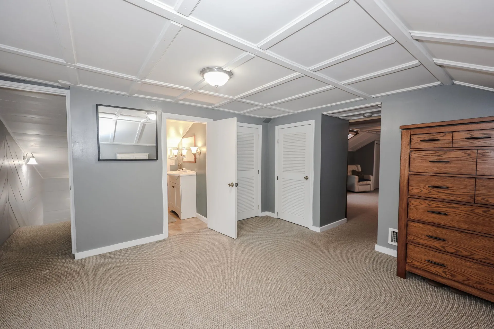 63 Saint Marie Street Manchester NH 03102