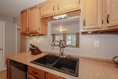 63 Saint Marie Street Manchester NH 03102