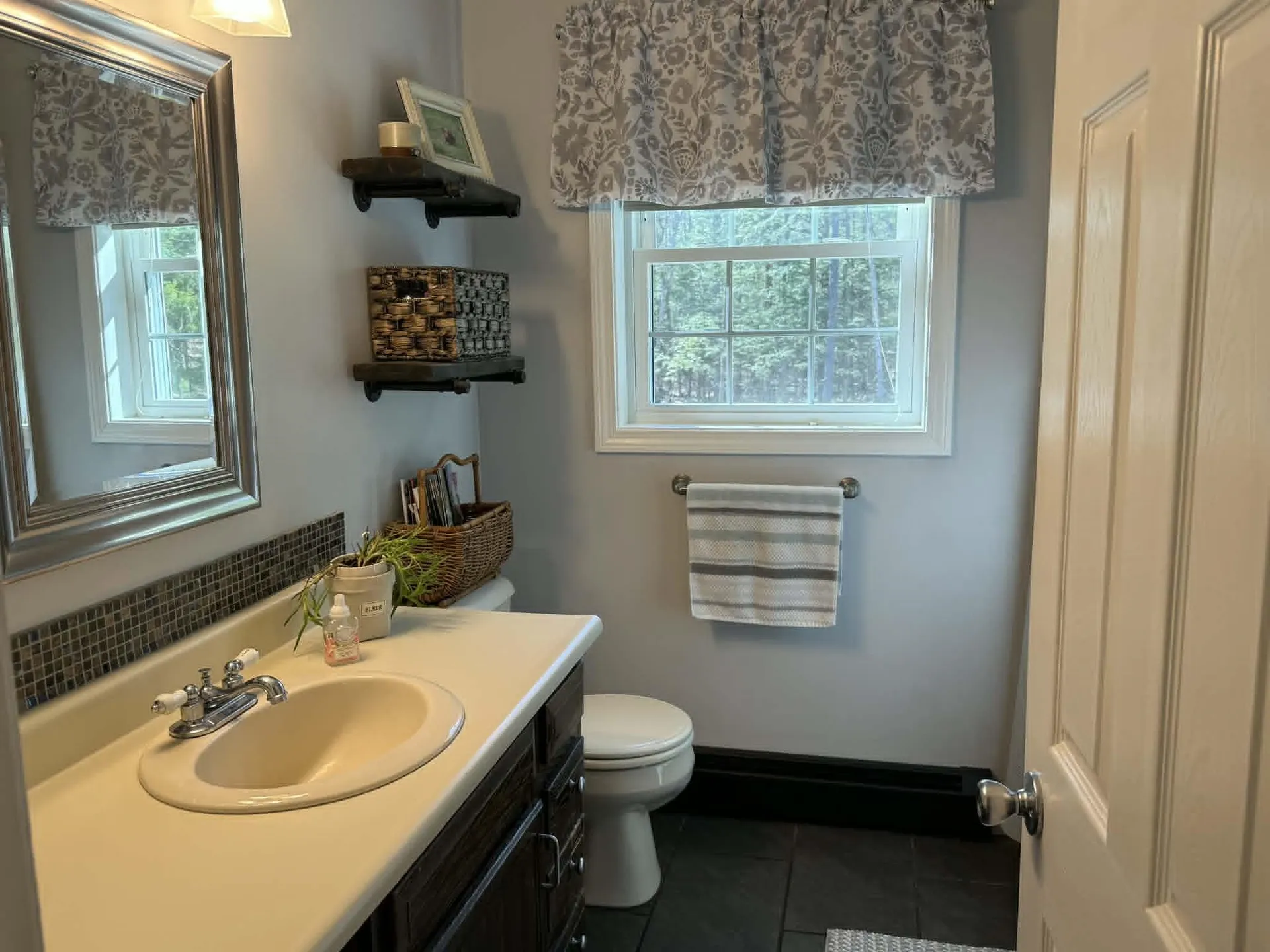 1071 Montalona Road Dunbarton NH 03046