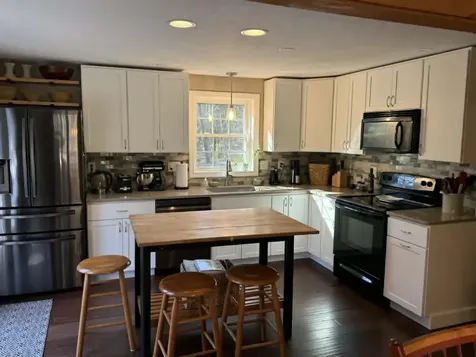 1071 Montalona Road Dunbarton NH 03046