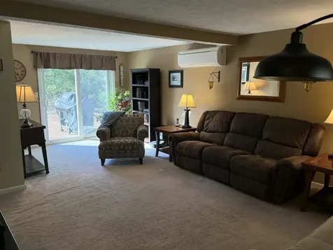 1071 Montalona Road Dunbarton NH 03046