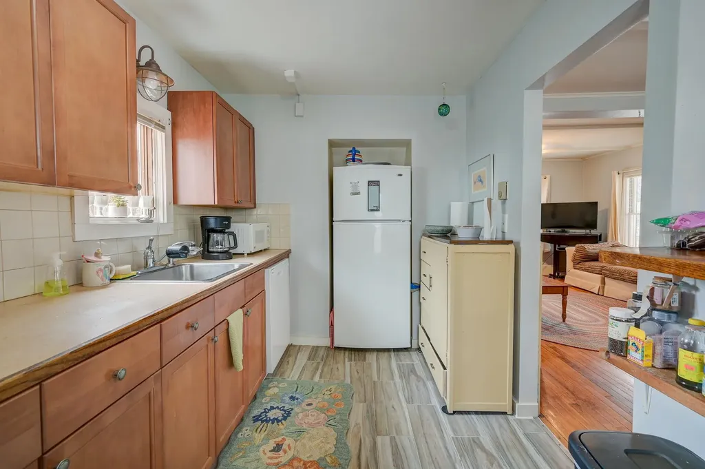 22 Oak Street Conway NH 03860
