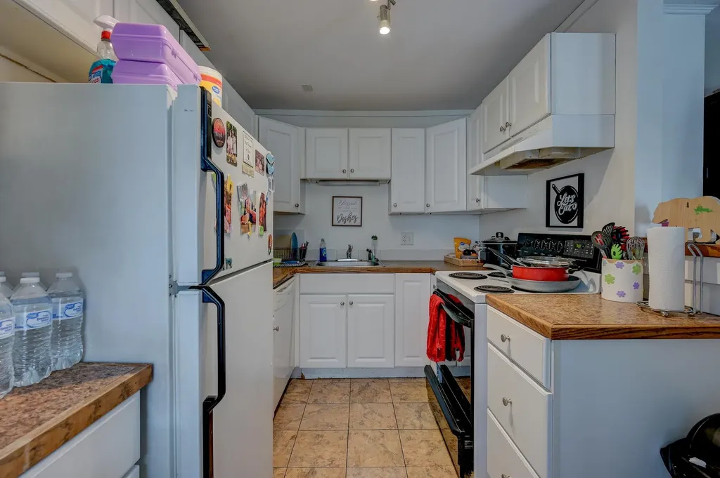 22 Oak Street Conway NH 03860
