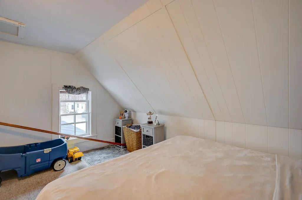 22 Oak Street Conway NH 03860