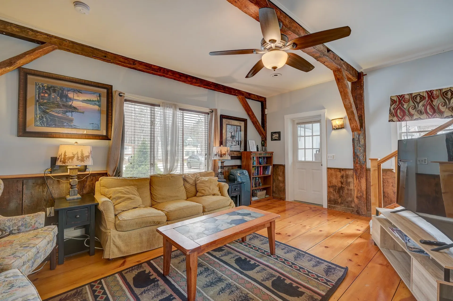 22 Oak Street Conway NH 03860