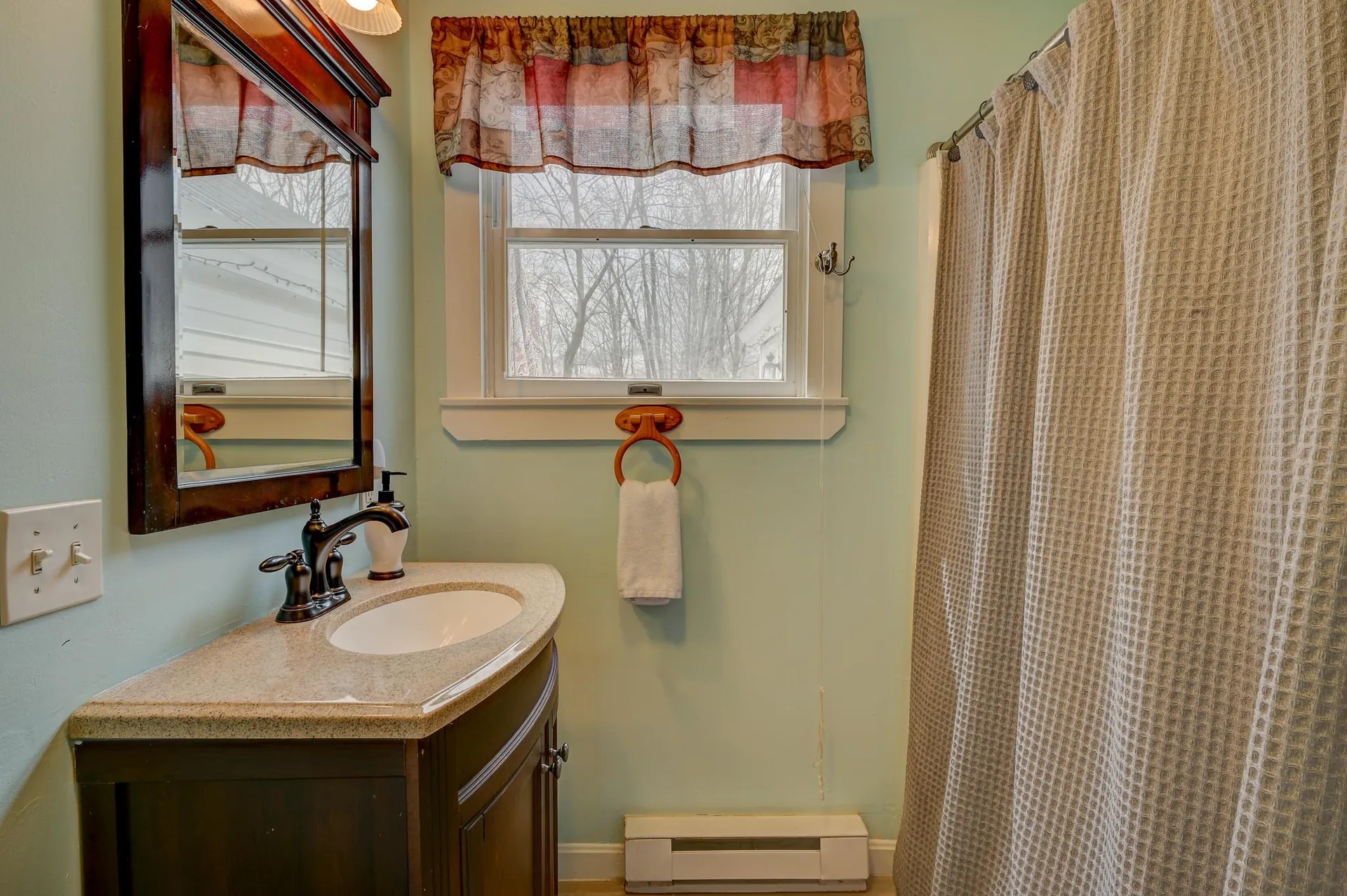 22 Oak Street Conway NH 03860