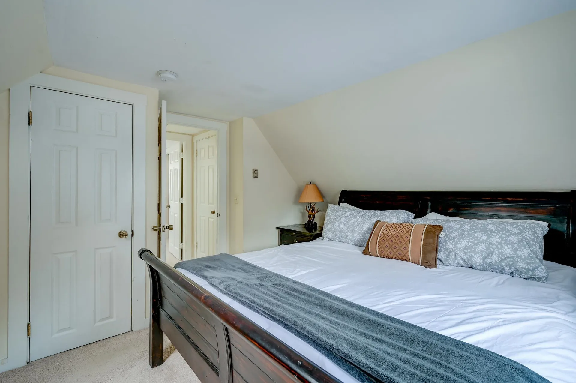 22 Oak Street Conway NH 03860