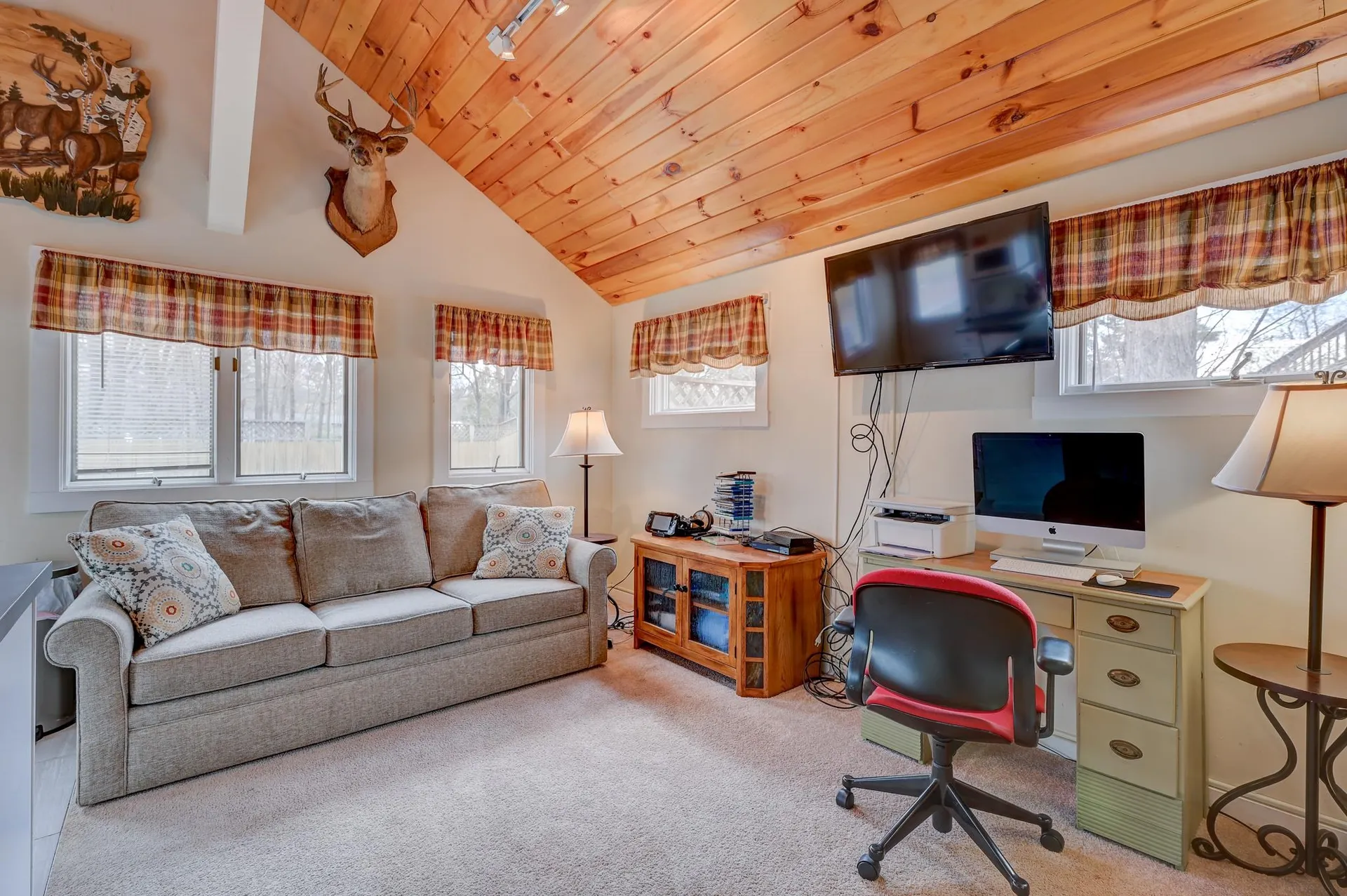 22 Oak Street Conway NH 03860