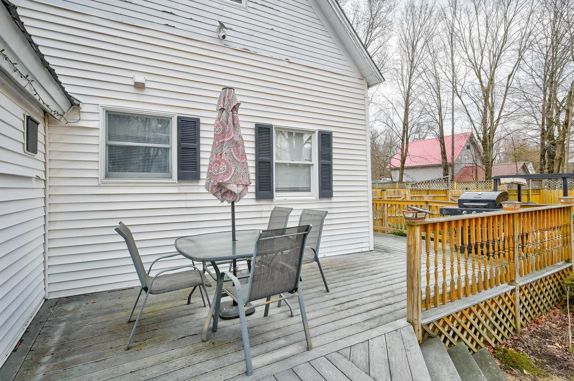 22 Oak Street Conway NH 03860