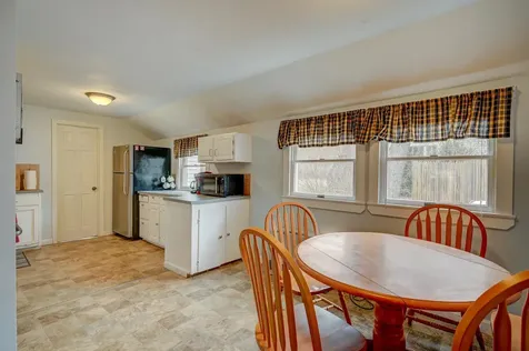 22 Oak Street Conway NH 03860