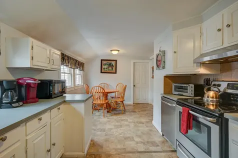 22 Oak Street Conway NH 03860