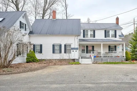 22 Oak Street Conway NH 03860