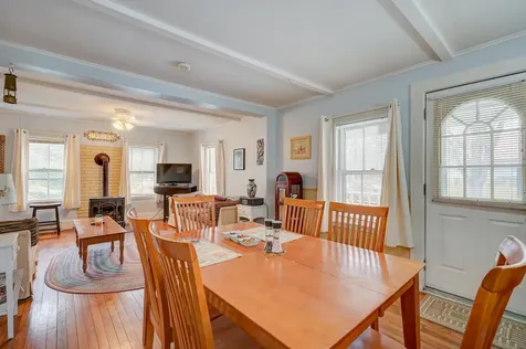 22 Oak Street Conway NH 03860