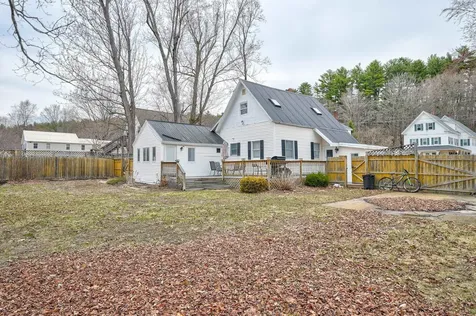 22 Oak Street Conway NH 03860