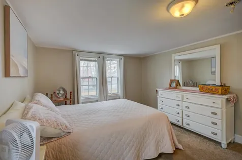 22 Oak Street Conway NH 03860