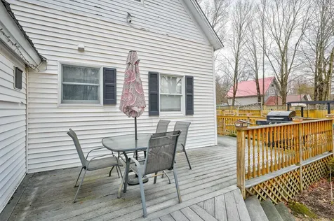 22 Oak Street Conway NH 03860