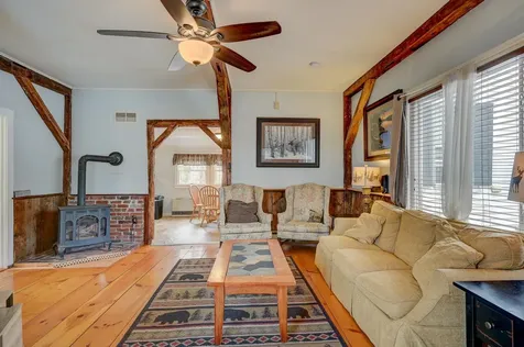 22 Oak Street Conway NH 03860