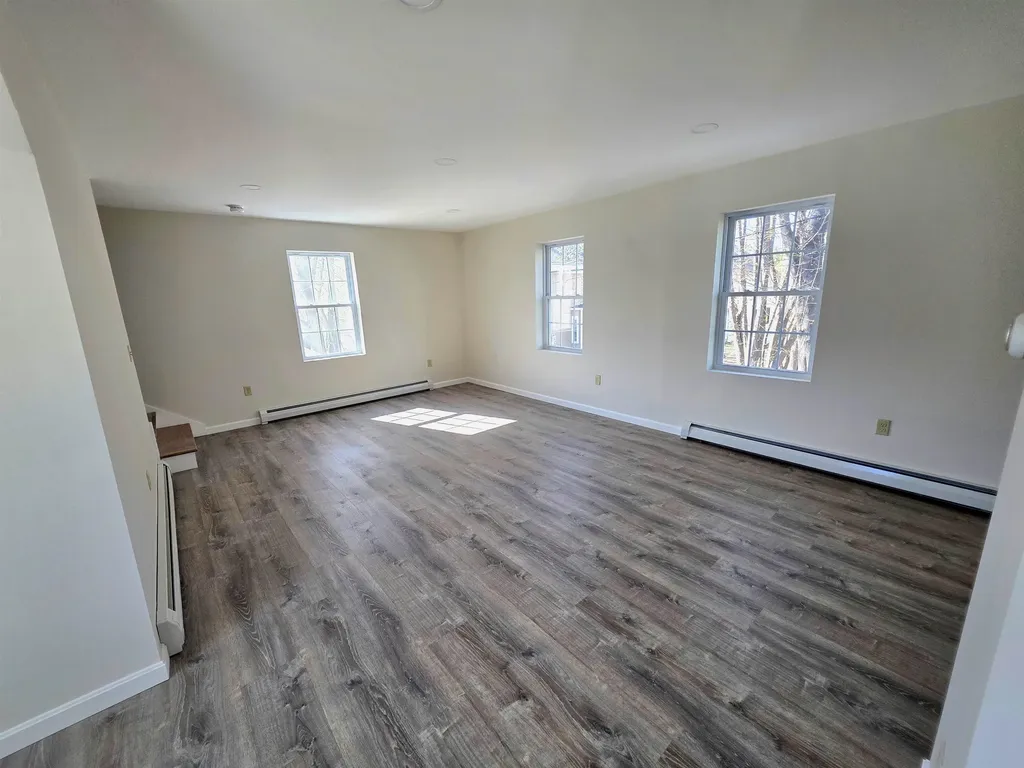 26 Mechanic Street Winchester NH 03470