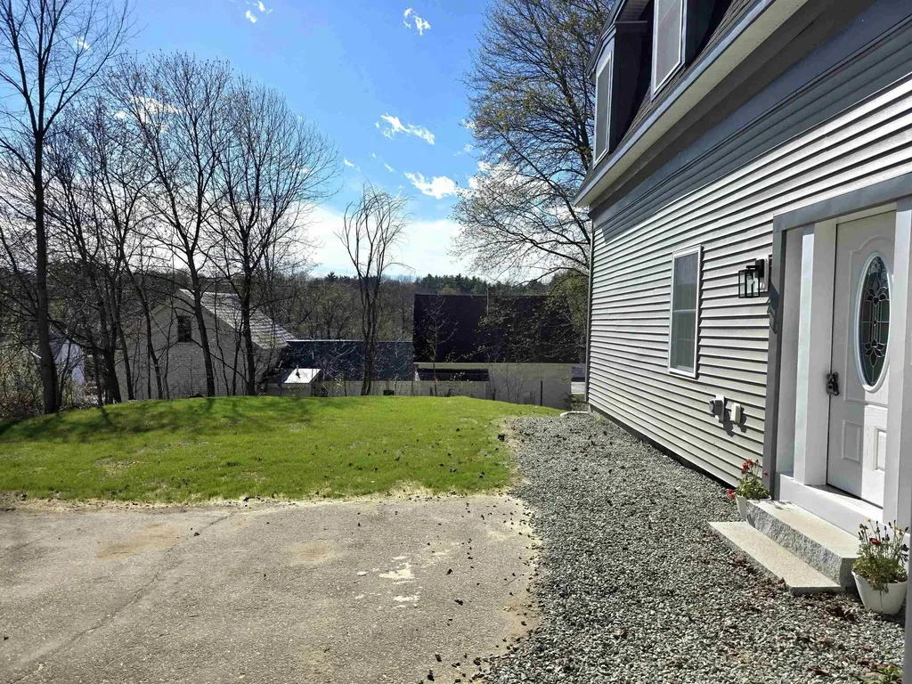 26 Mechanic Street Winchester NH 03470