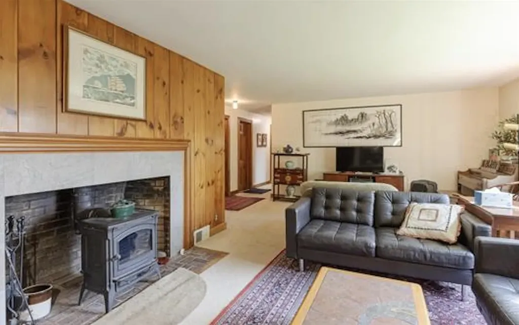 51 Prospect Hill Road Walpole NH 03608