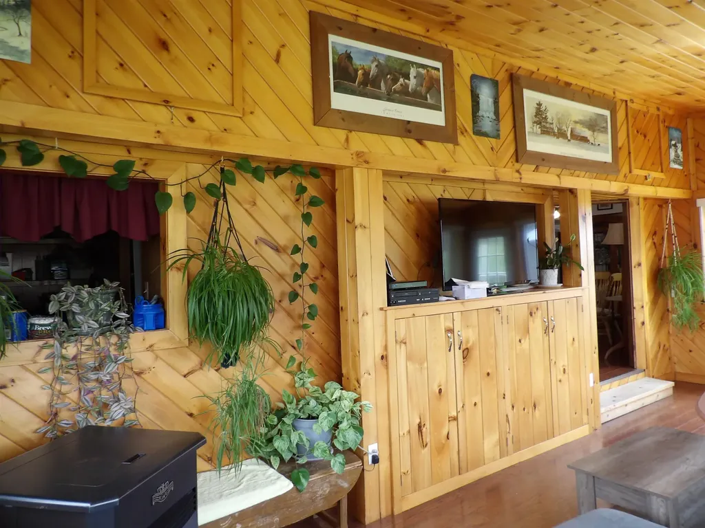 1374 Us Route 7s Wallingford VT 05773