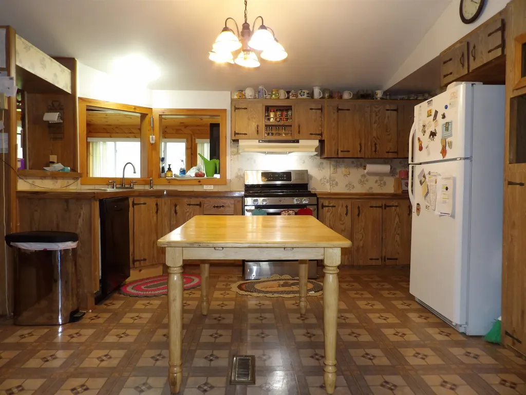 1374 Us Route 7s Wallingford VT 05773