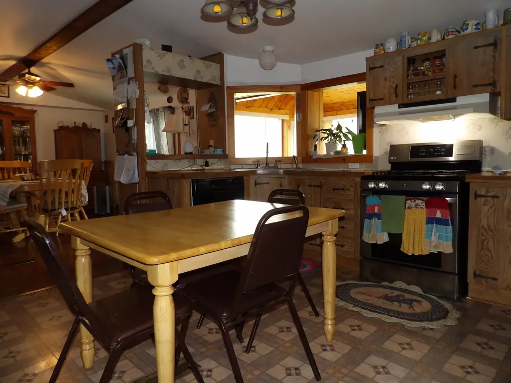 1374 Us Route 7s Wallingford VT 05773
