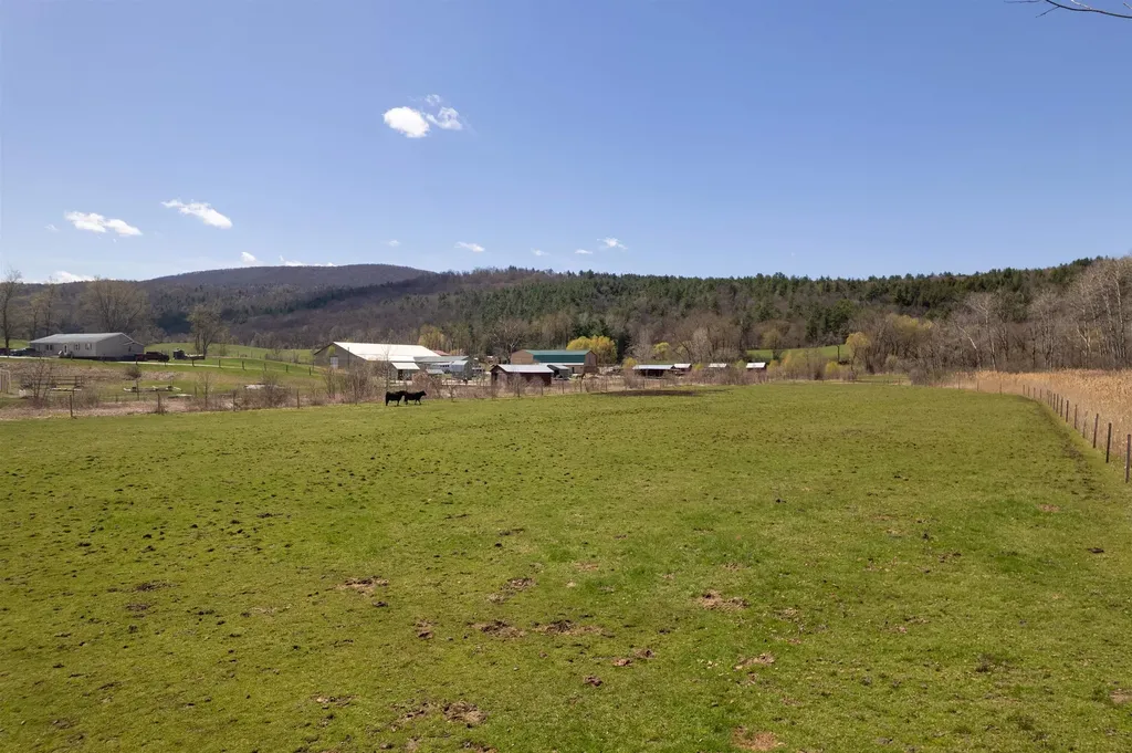 1374 Us Route 7s Wallingford VT 05773