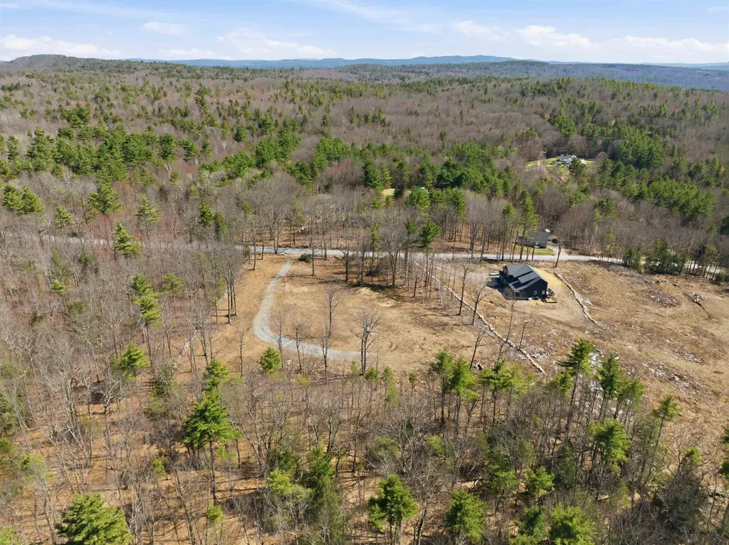 28 Taylor Road Sanbornton NH 03269