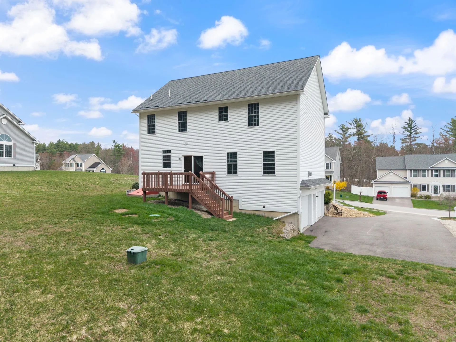 22 Rolling Woods Drive Hudson NH 03051