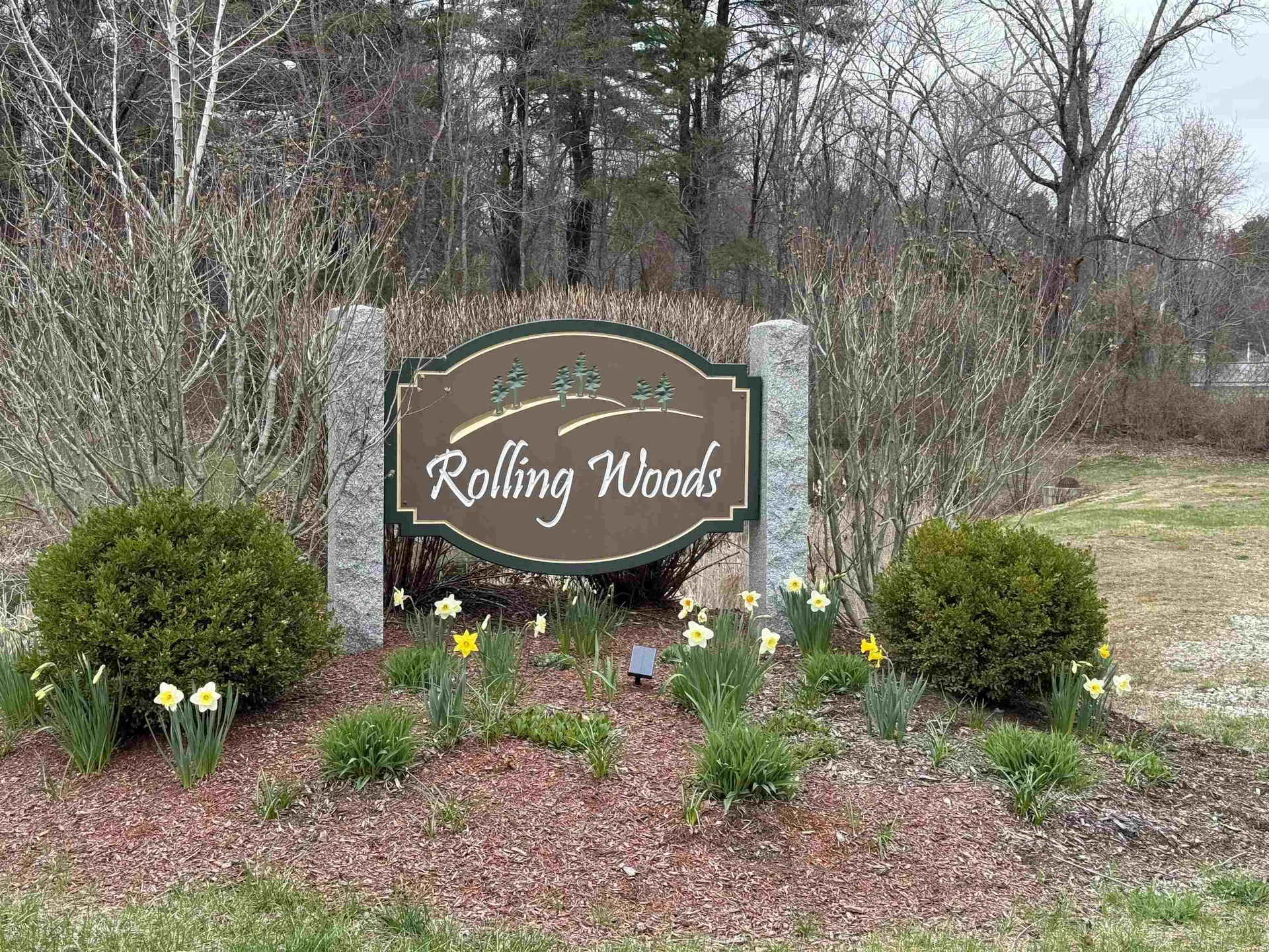 22 Rolling Woods Drive Hudson NH 03051
