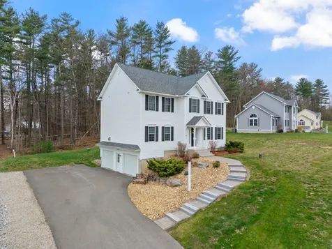 22 Rolling Woods Drive Hudson NH 03051