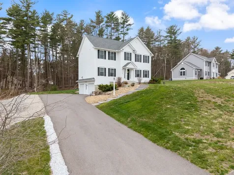 22 Rolling Woods Drive Hudson NH 03051