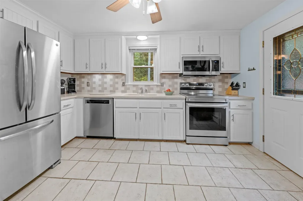 17 Centennial Drive Webster NH 03303
