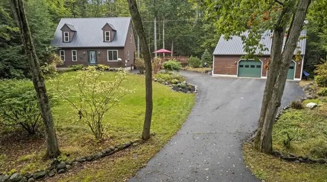 17 Centennial Drive Webster NH 03303