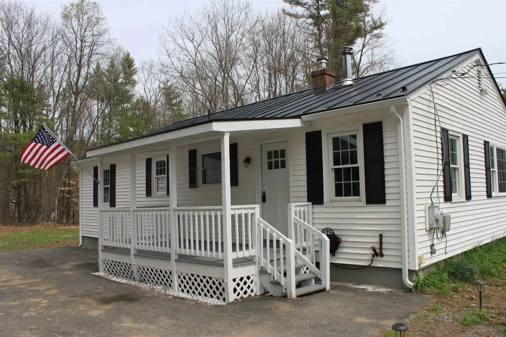 20 Water Street Boscawen NH 03303