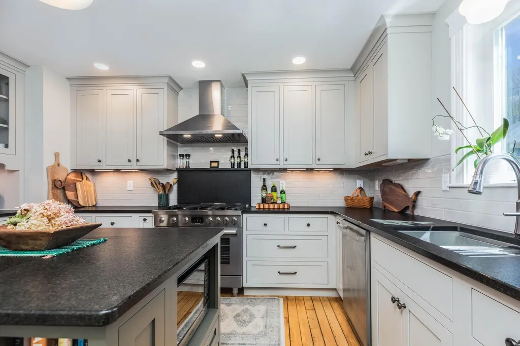 994 South Street Portsmouth NH 03801